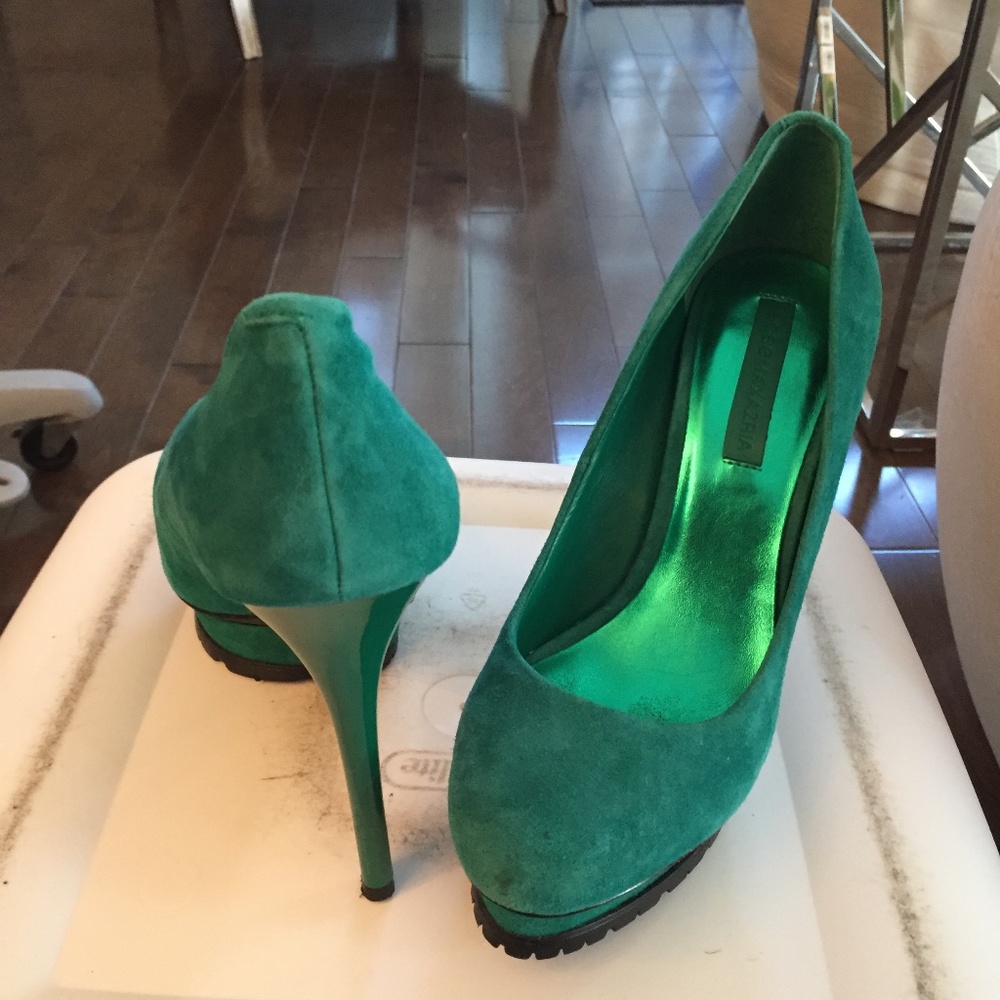 BCBG MaxAzria shoes
